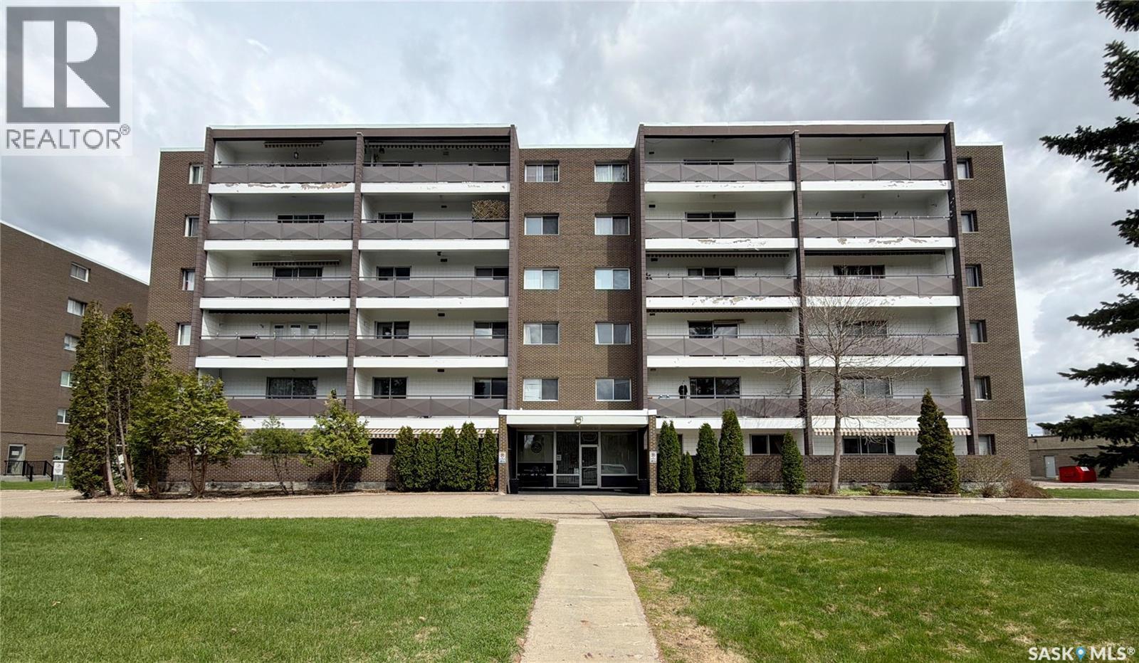 206 4615 Rae Street, Regina, Saskatchewan  S4S 3B2 - Photo 1 - SK037018