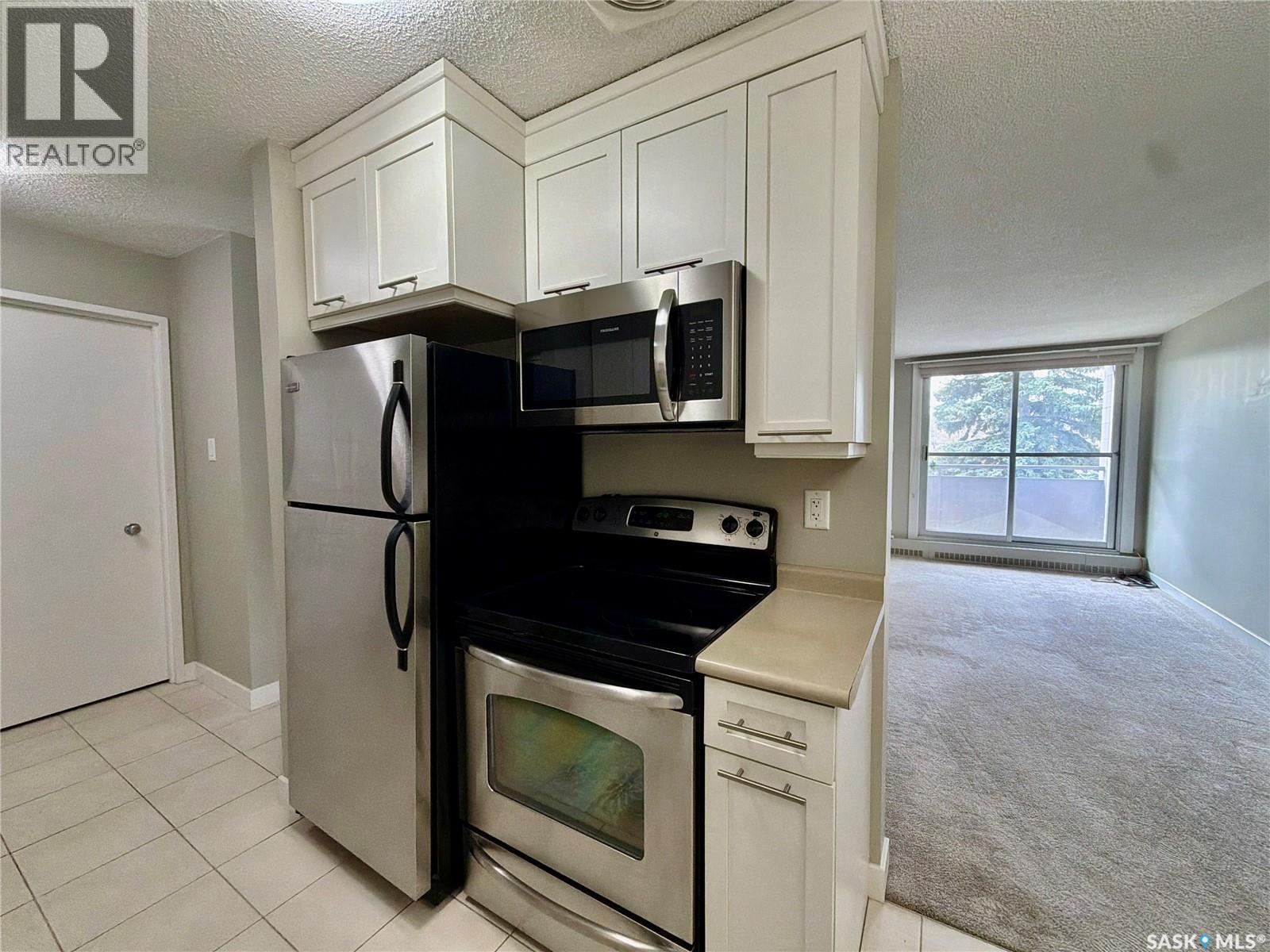 206 4615 Rae Street, Regina, Saskatchewan  S4S 3B2 - Photo 3 - SK037018