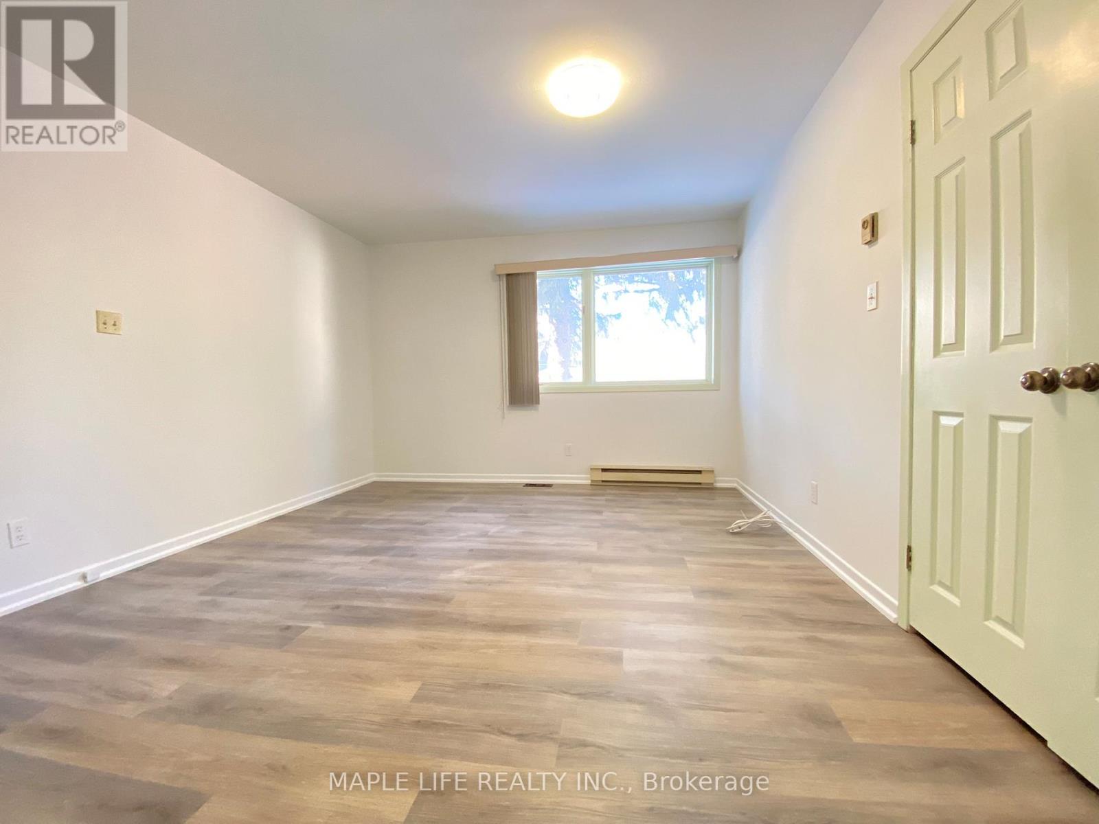 16 Lyndale Drive, Toronto, Ontario  M2N 2Y1 - Photo 10 - C13170104