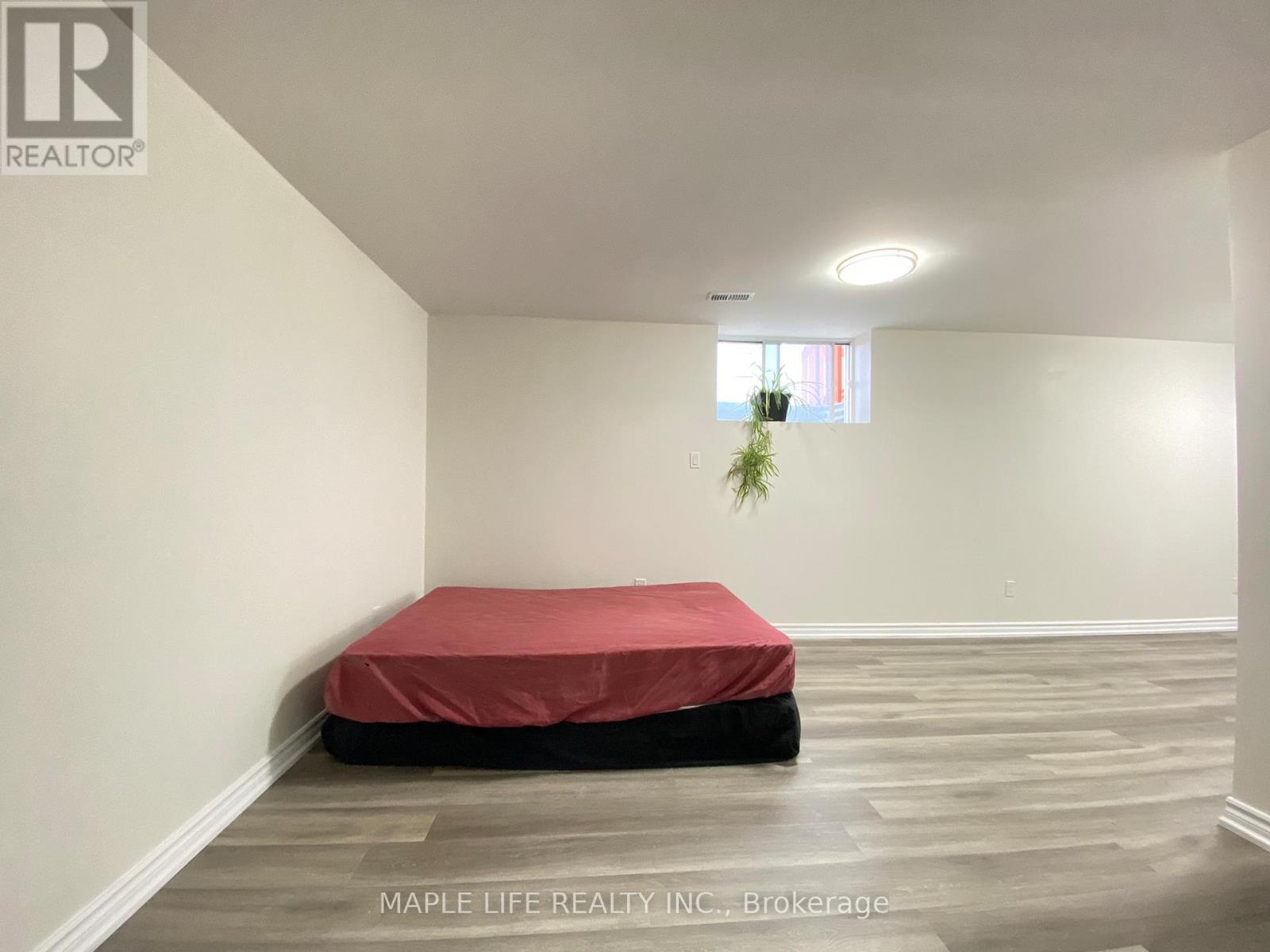 16 Lyndale Drive, Toronto, Ontario  M2N 2Y1 - Photo 19 - C13170104