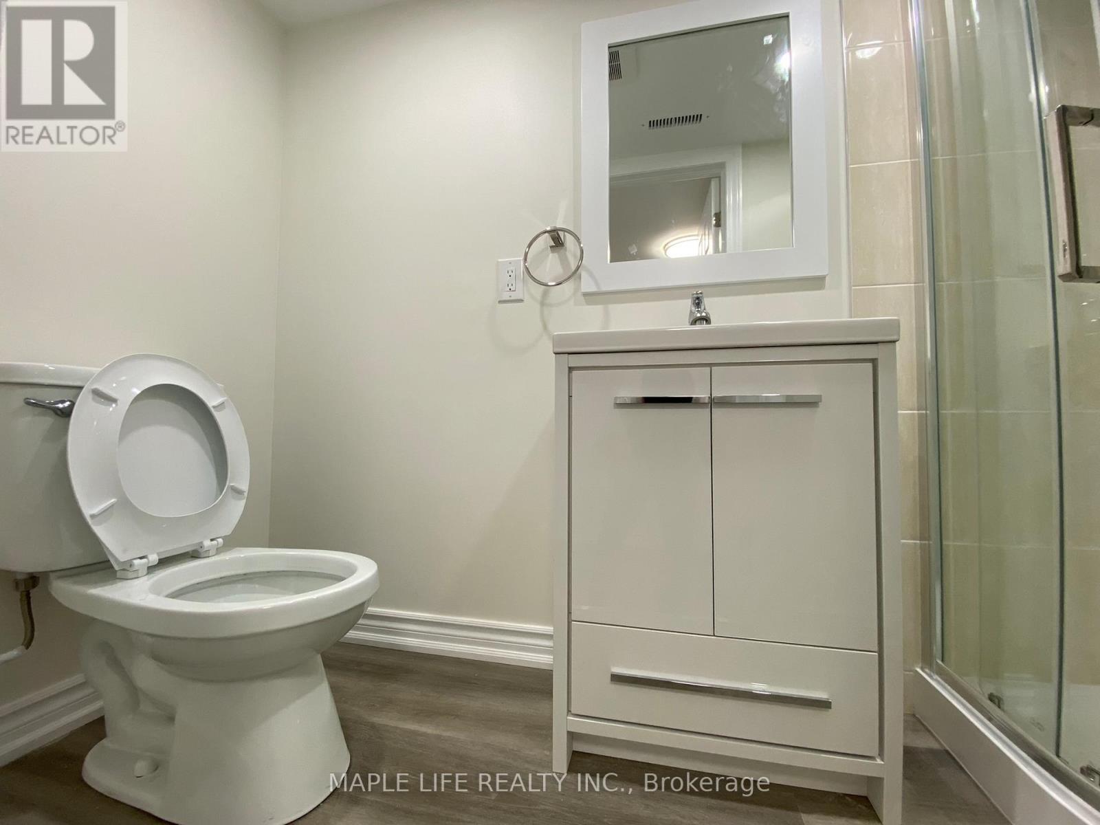 16 Lyndale Drive, Toronto, Ontario  M2N 2Y1 - Photo 21 - C13170104