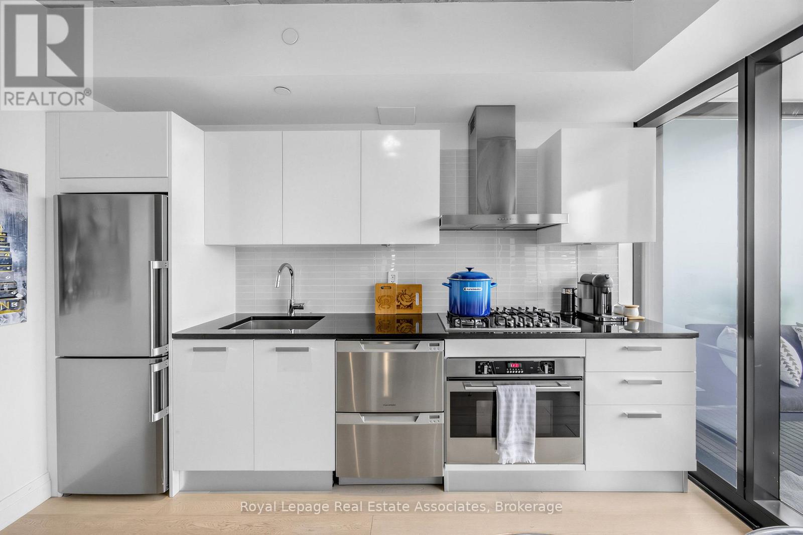 3102 - 224 King Street W, Toronto, Ontario  M5H 0A6 - Photo 9 - C13170128