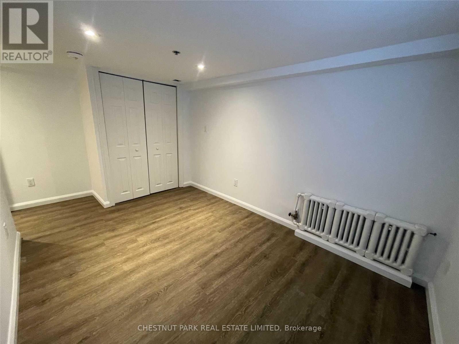 Lower - 24 Strathgowan Avenue, Toronto, Ontario  M4N 1B9 - Photo 10 - C13170226