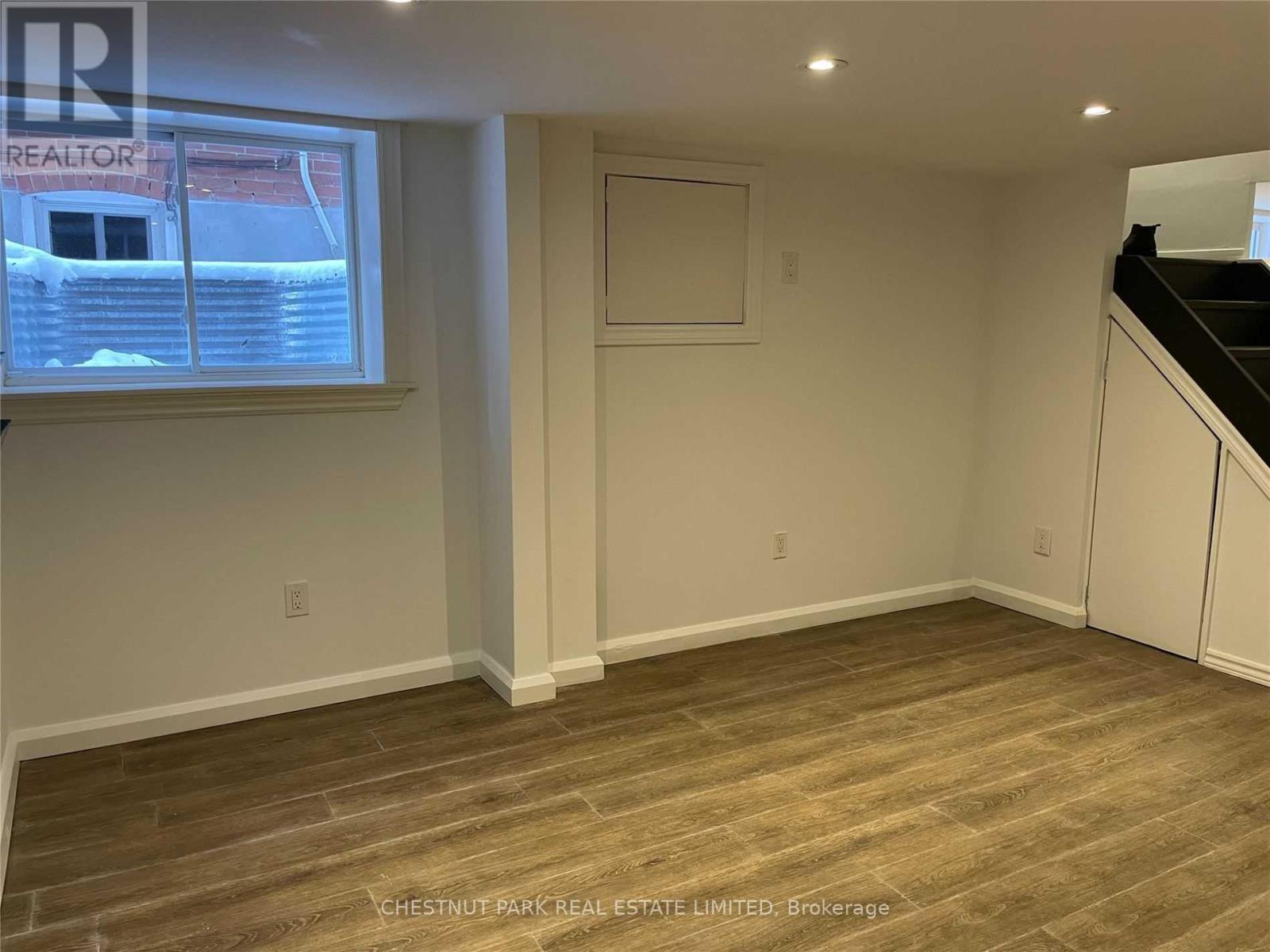 Lower - 24 Strathgowan Avenue, Toronto, Ontario  M4N 1B9 - Photo 12 - C13170226