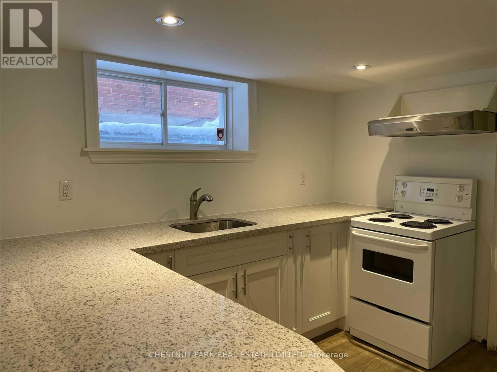 Lower - 24 Strathgowan Avenue, Toronto, Ontario  M4N 1B9 - Photo 2 - C13170226