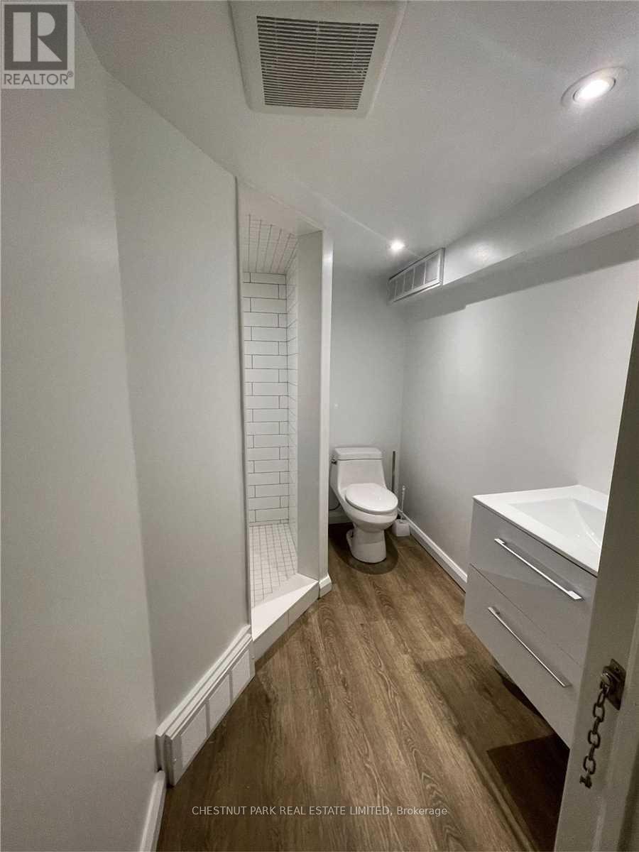 Lower - 24 Strathgowan Avenue, Toronto, Ontario  M4N 1B9 - Photo 4 - C13170226