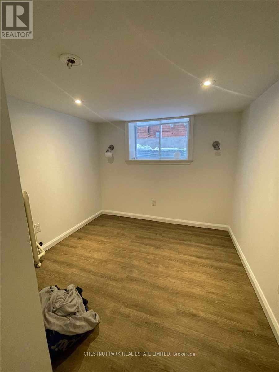 Lower - 24 Strathgowan Avenue, Toronto, Ontario  M4N 1B9 - Photo 6 - C13170226