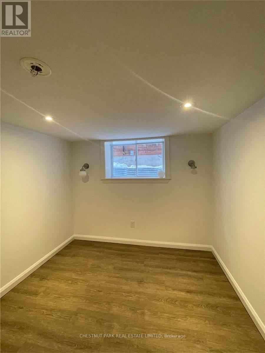 Lower - 24 Strathgowan Avenue, Toronto, Ontario  M4N 1B9 - Photo 7 - C13170226