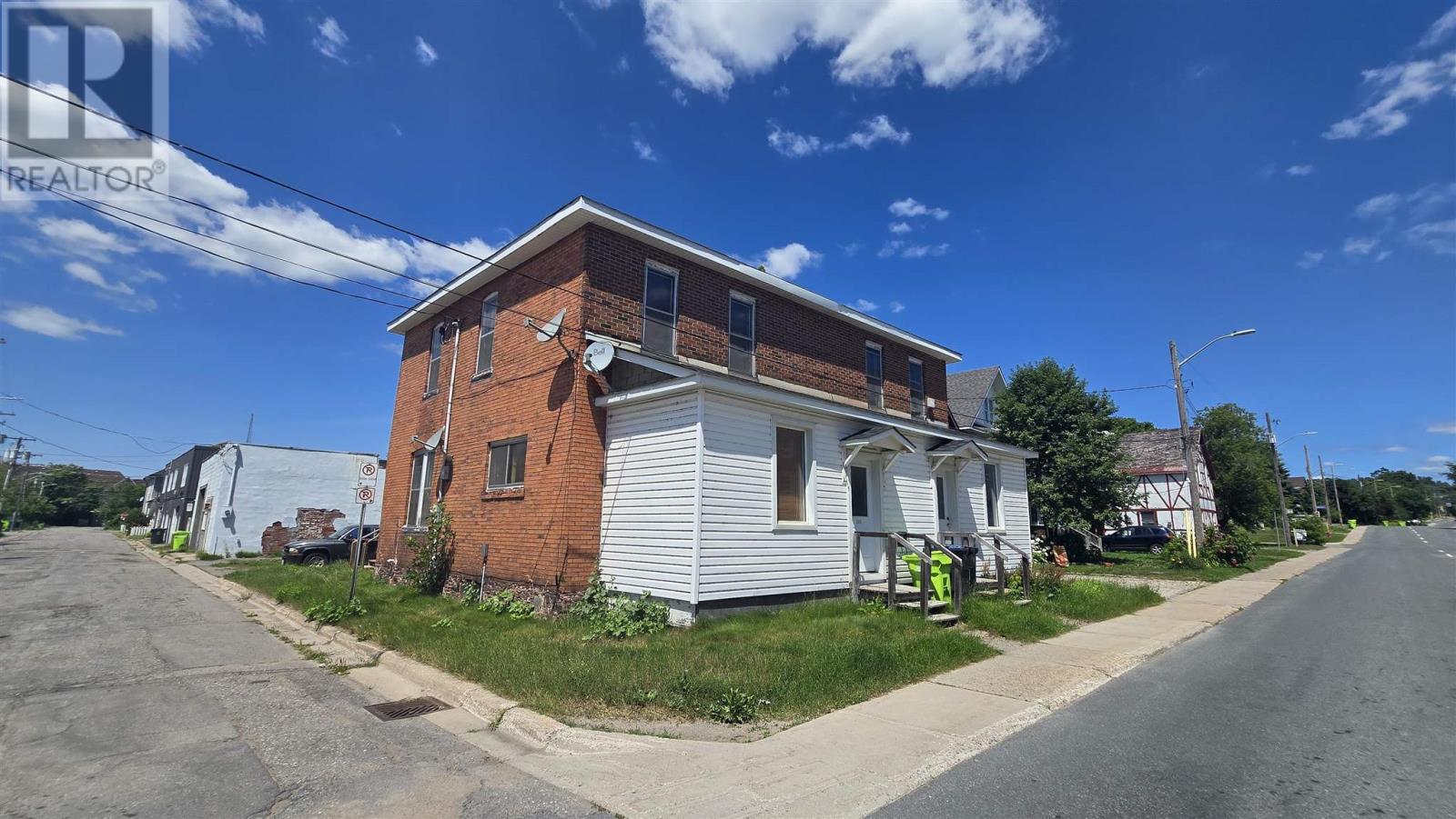115-117 Pim St, Sault Ste. Marie, Ontario  P6A 3G7 - Photo 3 - SM261117