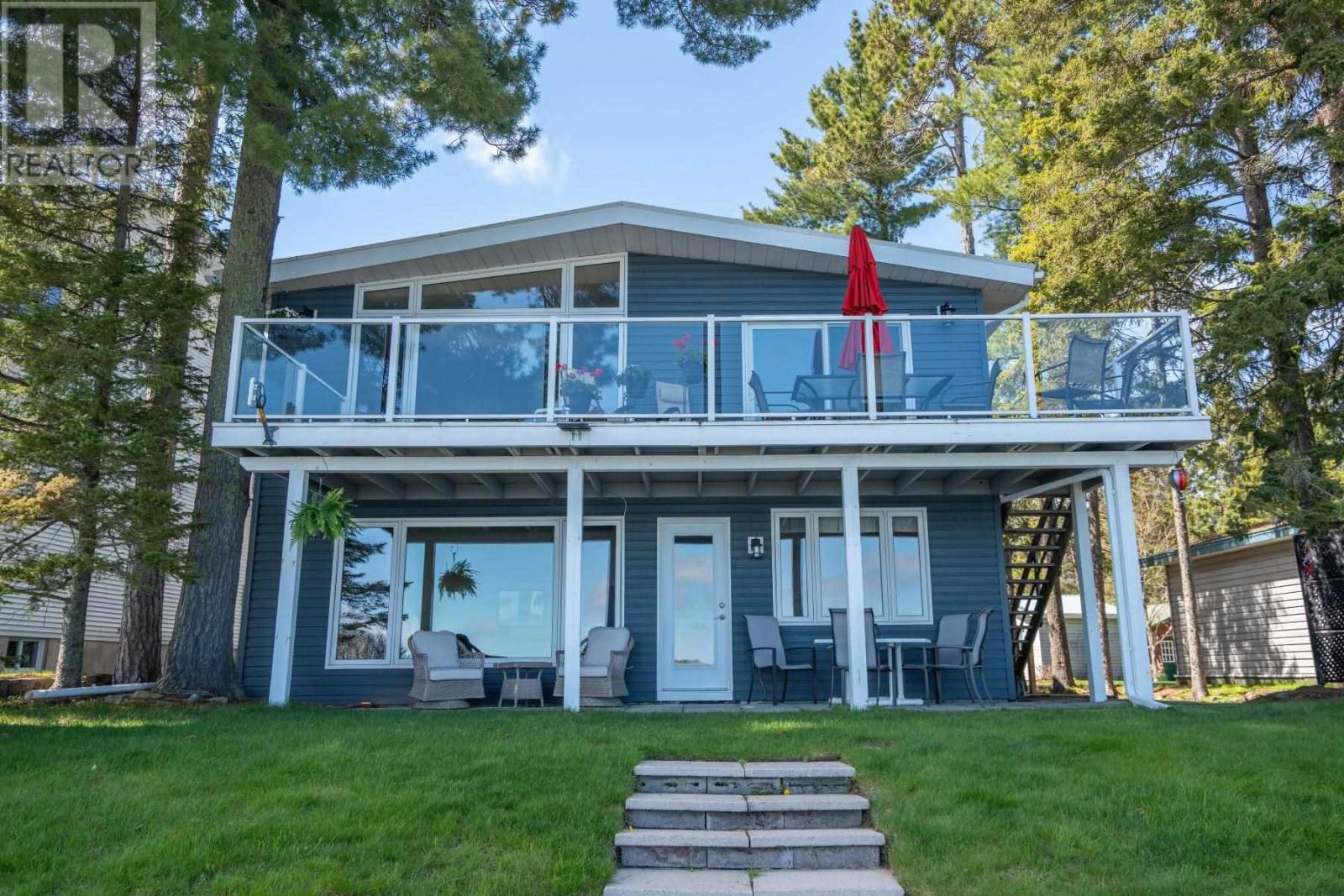 452 Red Pine Dr, Sault Ste. Marie, Ontario P6A 5K6 - Photo 2 - SM261137