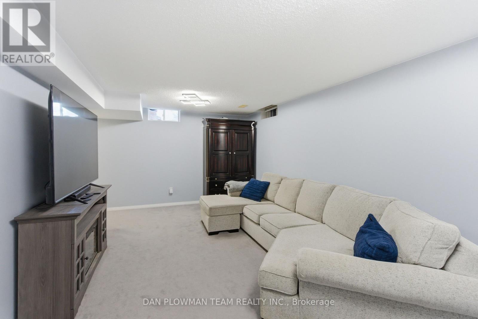 7 Treen Crescent, Whitby, Ontario  L1R 3C7 - Photo 32 - E13170182