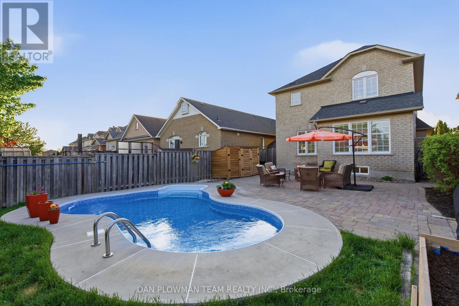 7 Treen Crescent, Whitby, Ontario  L1R 3C7 - Photo 39 - E13170182