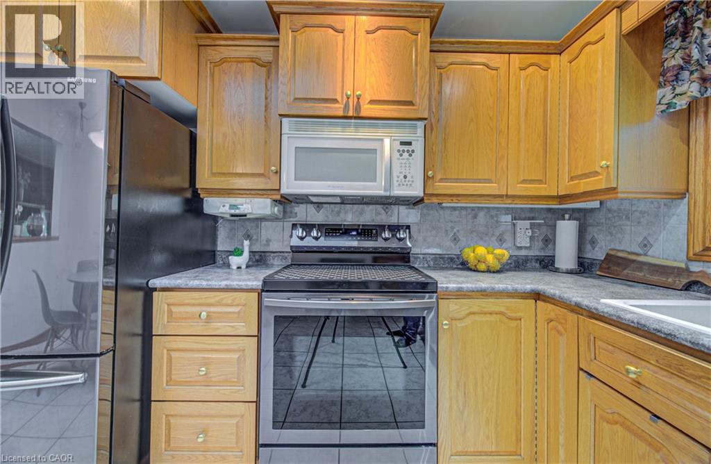 119 Martinglen Crescent, Kitchener, Ontario N2E 2A3 - Photo 13 - 40833095