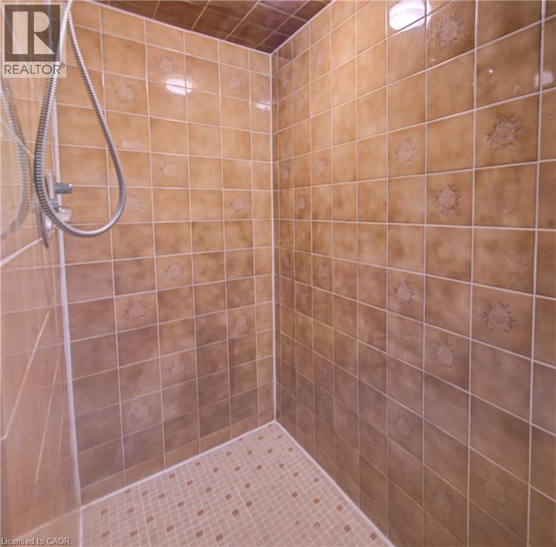 119 Martinglen Crescent, Kitchener, Ontario N2E 2A3 - Photo 29 - 40833095