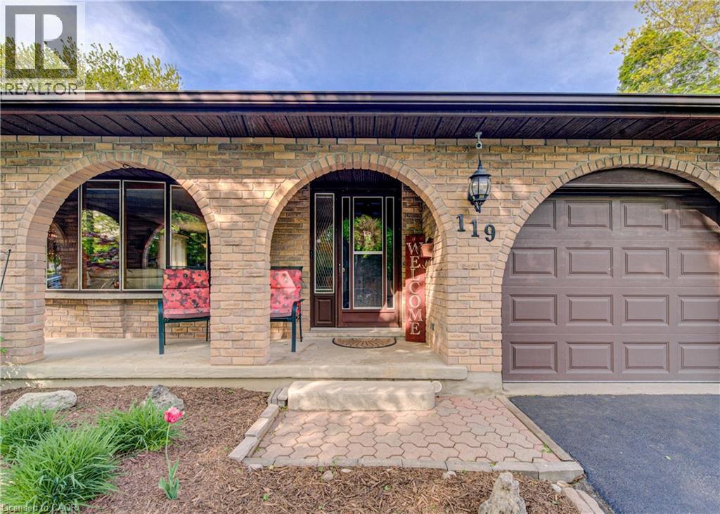 119 Martinglen Crescent, Kitchener, Ontario N2E 2A3 - Photo 3 - 40833095