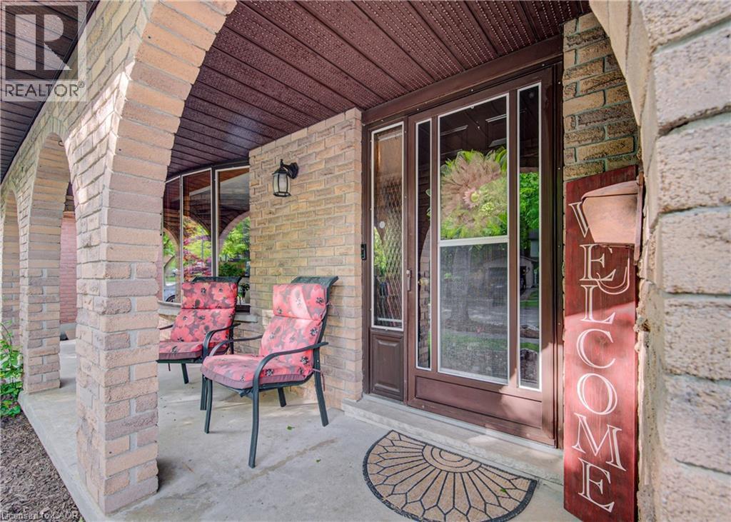 119 Martinglen Crescent, Kitchener, Ontario N2E 2A3 - Photo 4 - 40833095