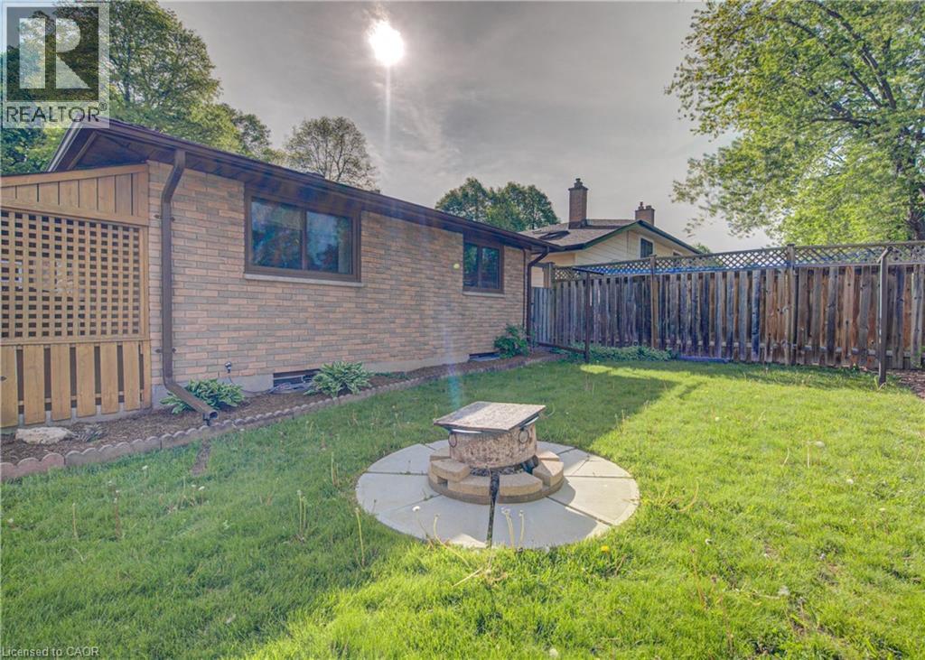 119 Martinglen Crescent, Kitchener, Ontario N2E 2A3 - Photo 40 - 40833095