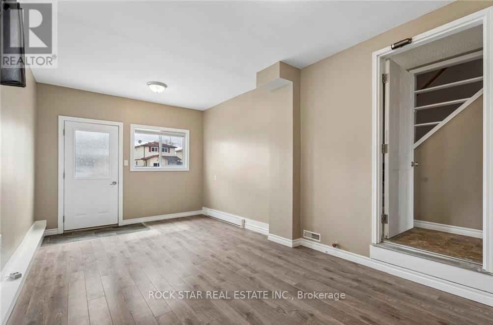 62 Corbett Drive, Barrie, Ontario  L4M 5V2 - Photo 5 - S13170184