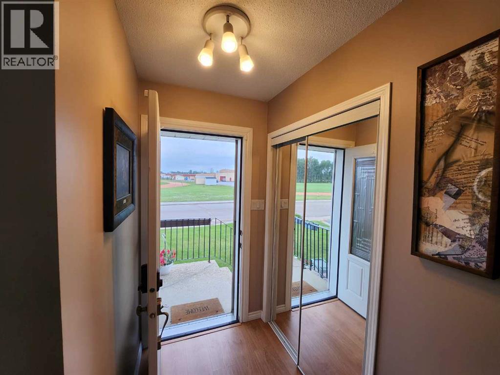 716 6 Avenue, Fox Creek, Alberta  T0H 1P0 - Photo 19 - A2314470