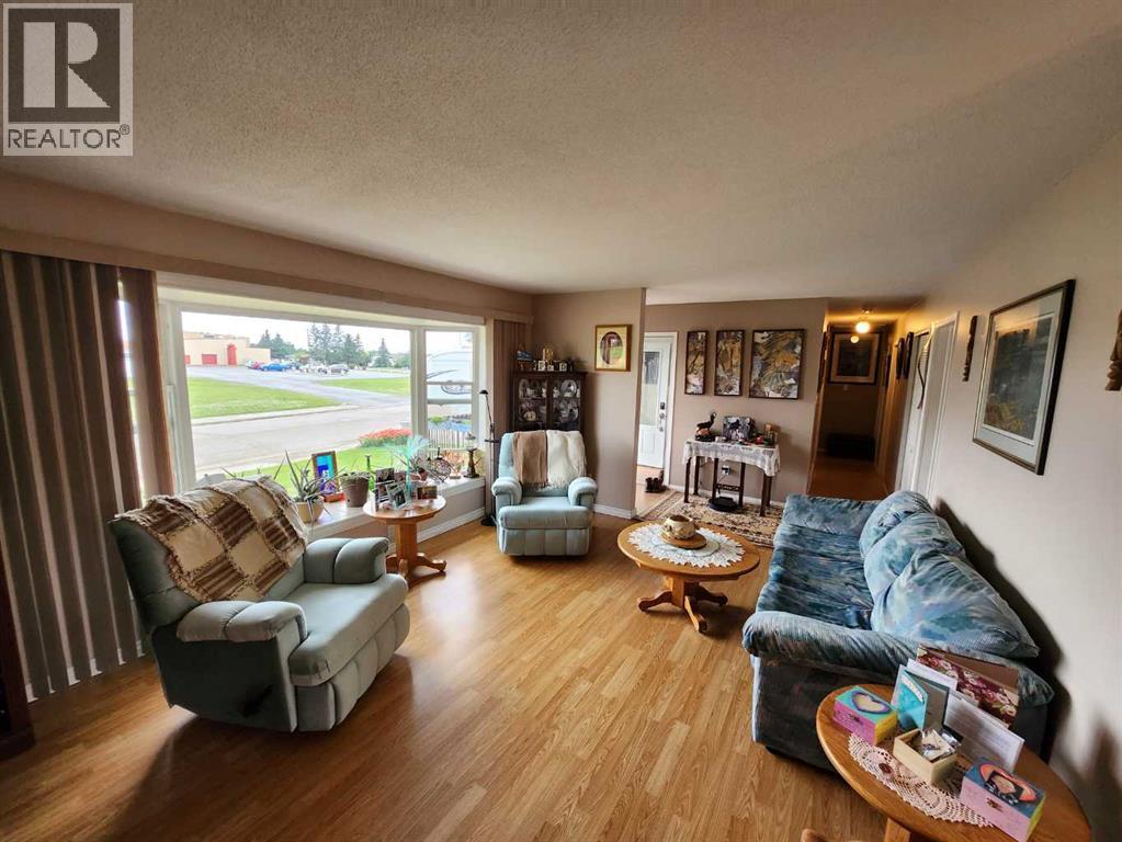 716 6 Avenue, Fox Creek, Alberta  T0H 1P0 - Photo 23 - A2314470