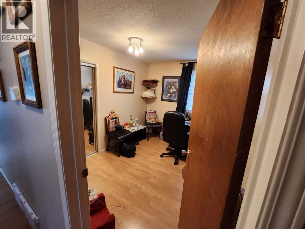 716 6 Avenue, Fox Creek, Alberta  T0H 1P0 - Photo 30 - A2314470