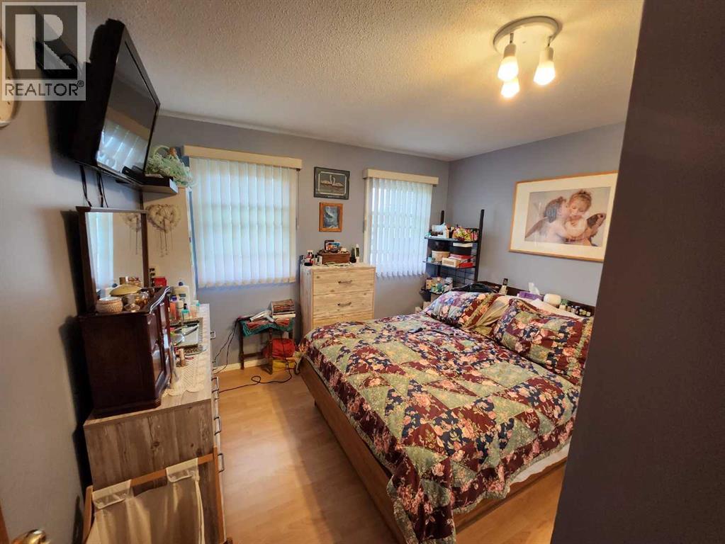 716 6 Avenue, Fox Creek, Alberta  T0H 1P0 - Photo 34 - A2314470