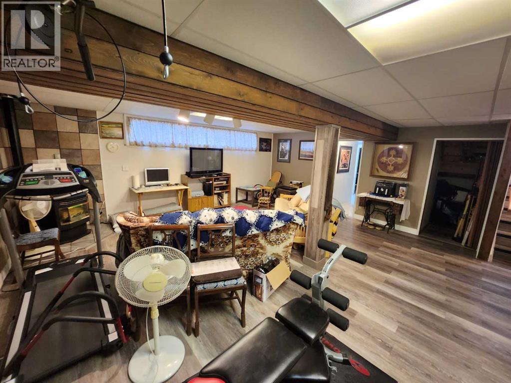 716 6 Avenue, Fox Creek, Alberta  T0H 1P0 - Photo 39 - A2314470