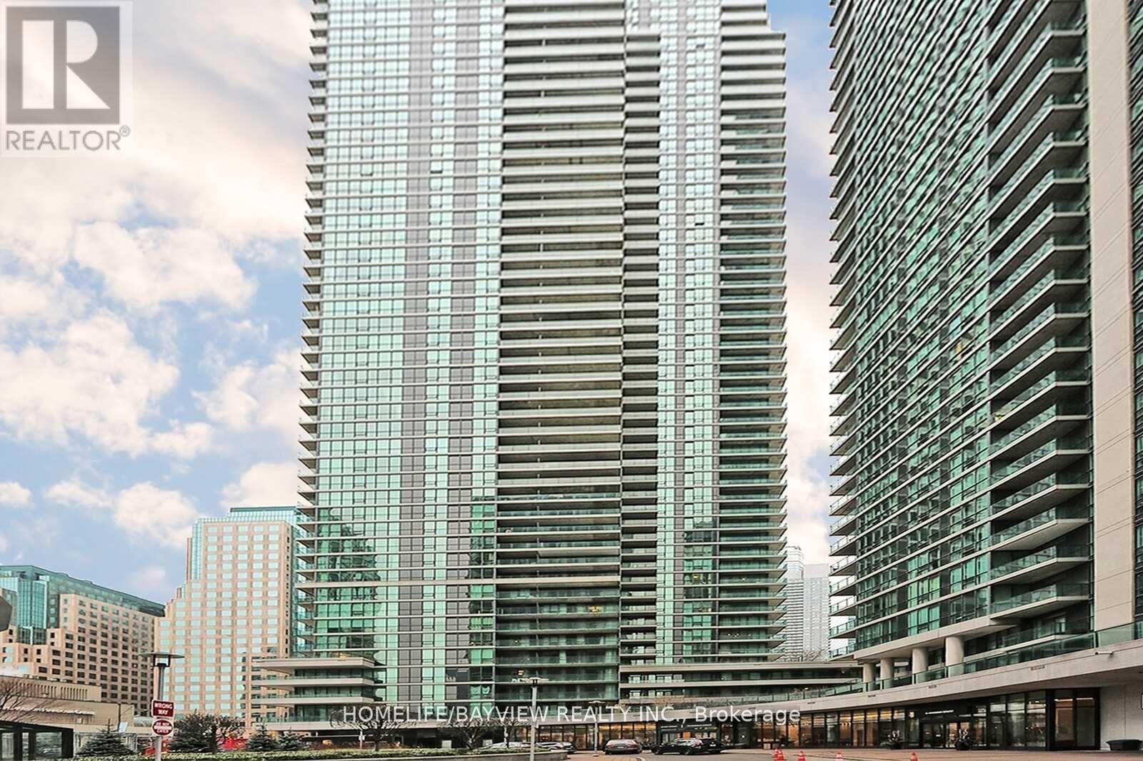 1905 - 33 Bay Street, Toronto, Ontario  M5J 2Z3 - Photo 2 - C13170152