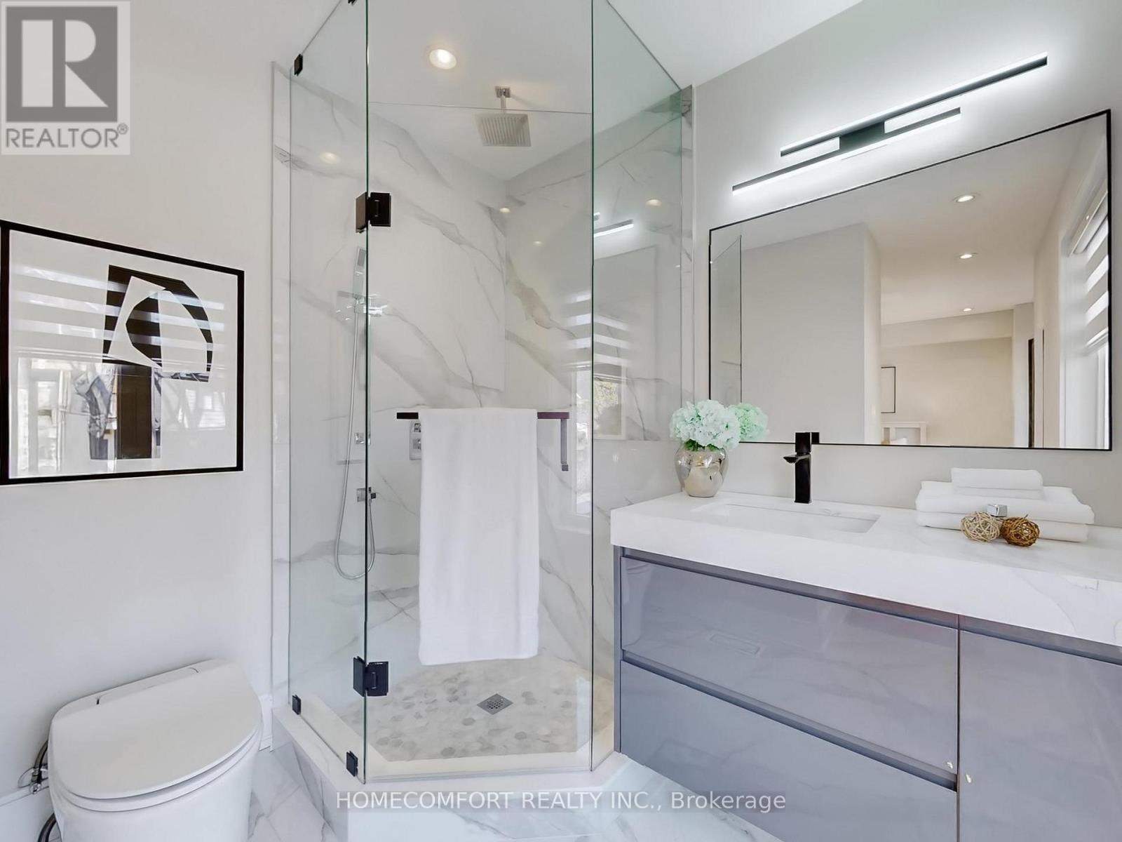 70 Bellefair Avenue, Toronto, Ontario  M4L 3T8 - Photo 24 - E12974578