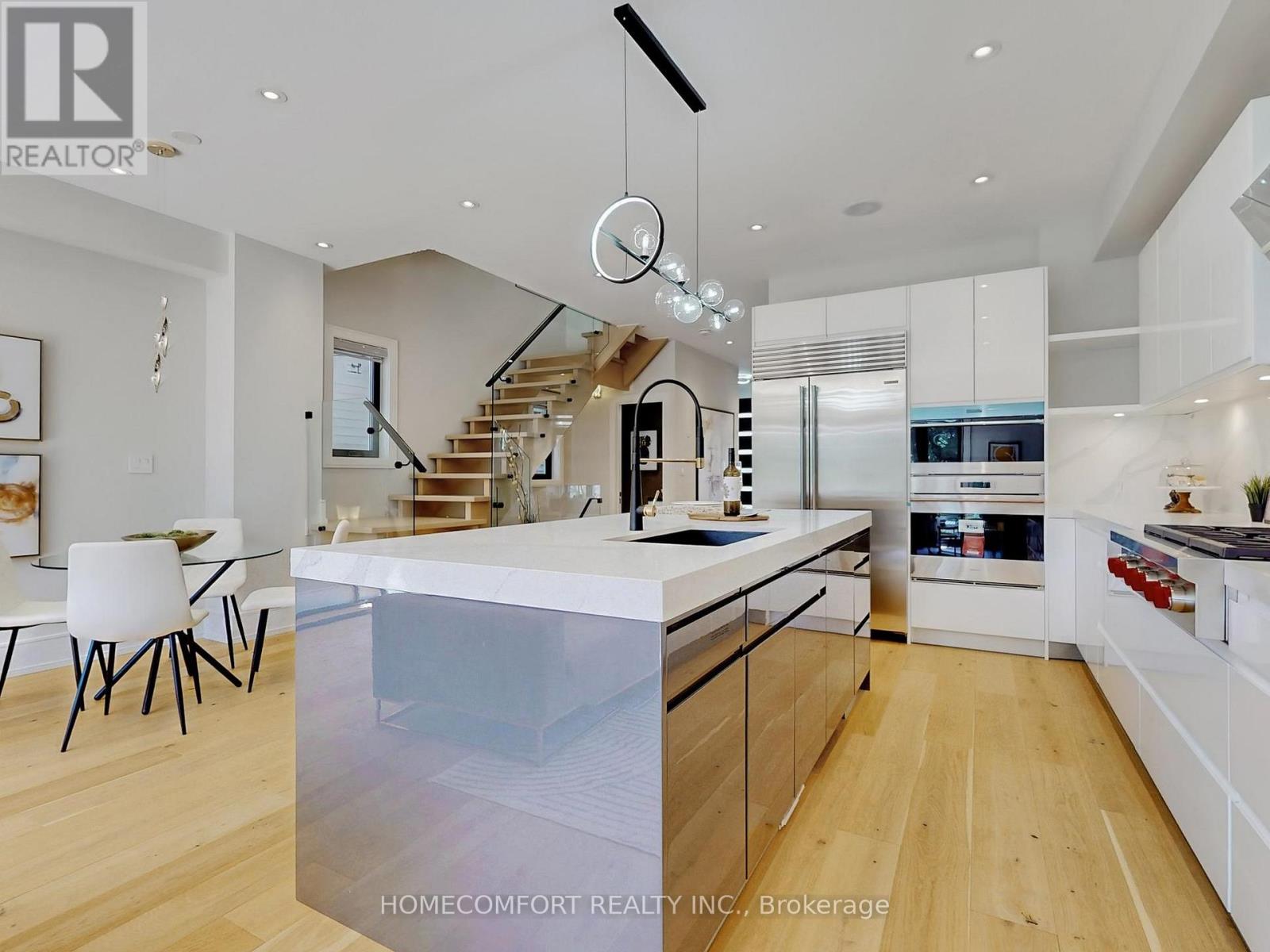 70 Bellefair Avenue, Toronto, Ontario  M4L 3T8 - Photo 12 - E12974578