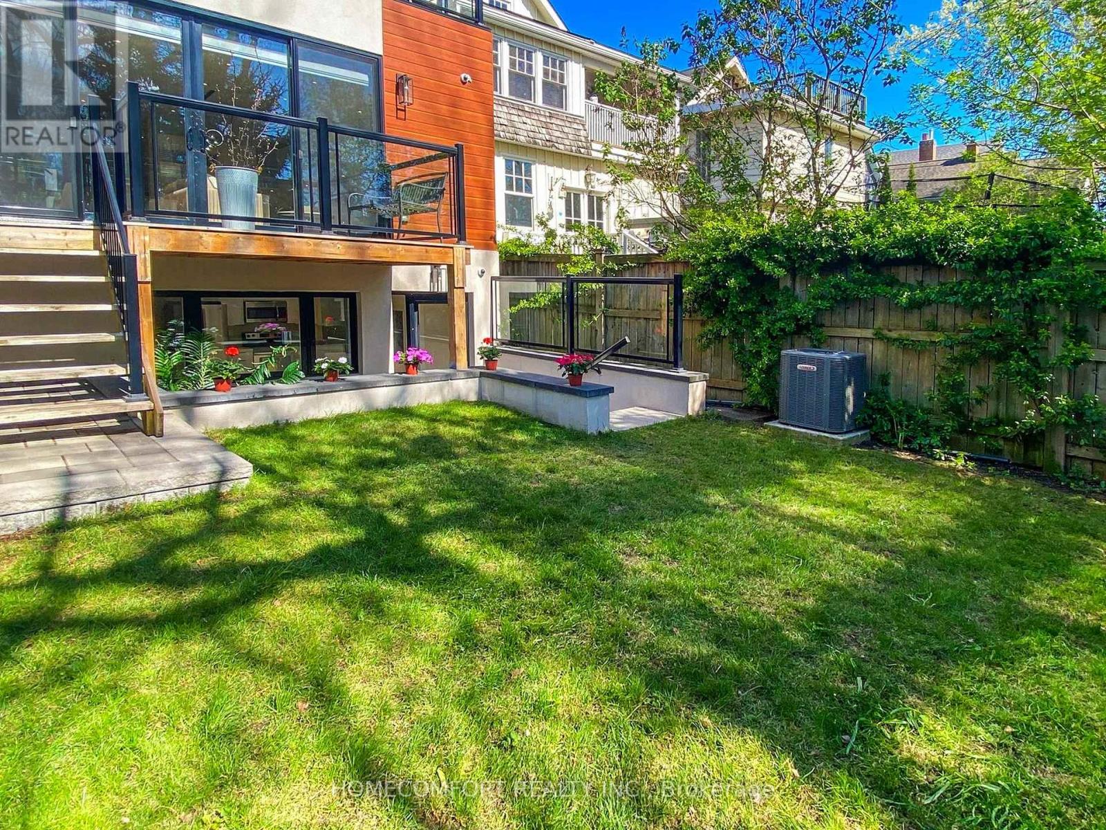 70 Bellefair Avenue, Toronto, Ontario  M4L 3T8 - Photo 47 - E12974578