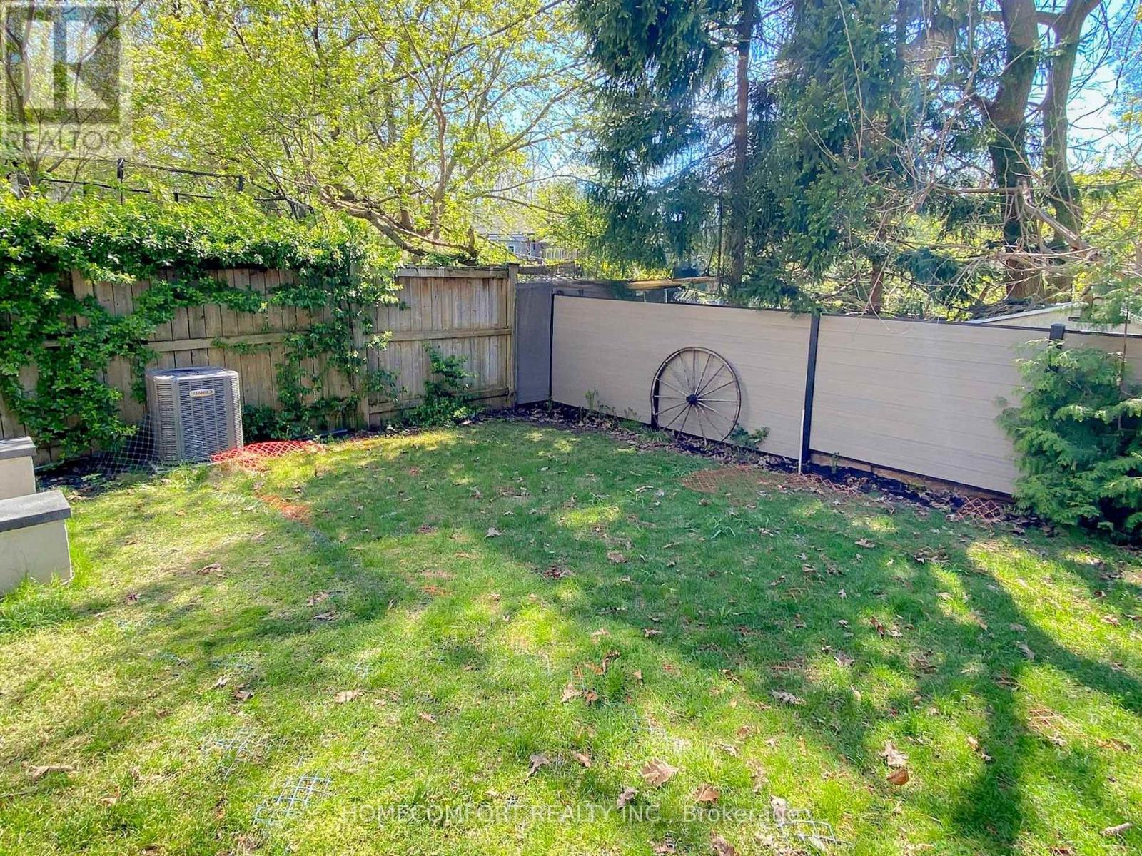 70 Bellefair Avenue, Toronto, Ontario  M4L 3T8 - Photo 48 - E12974578