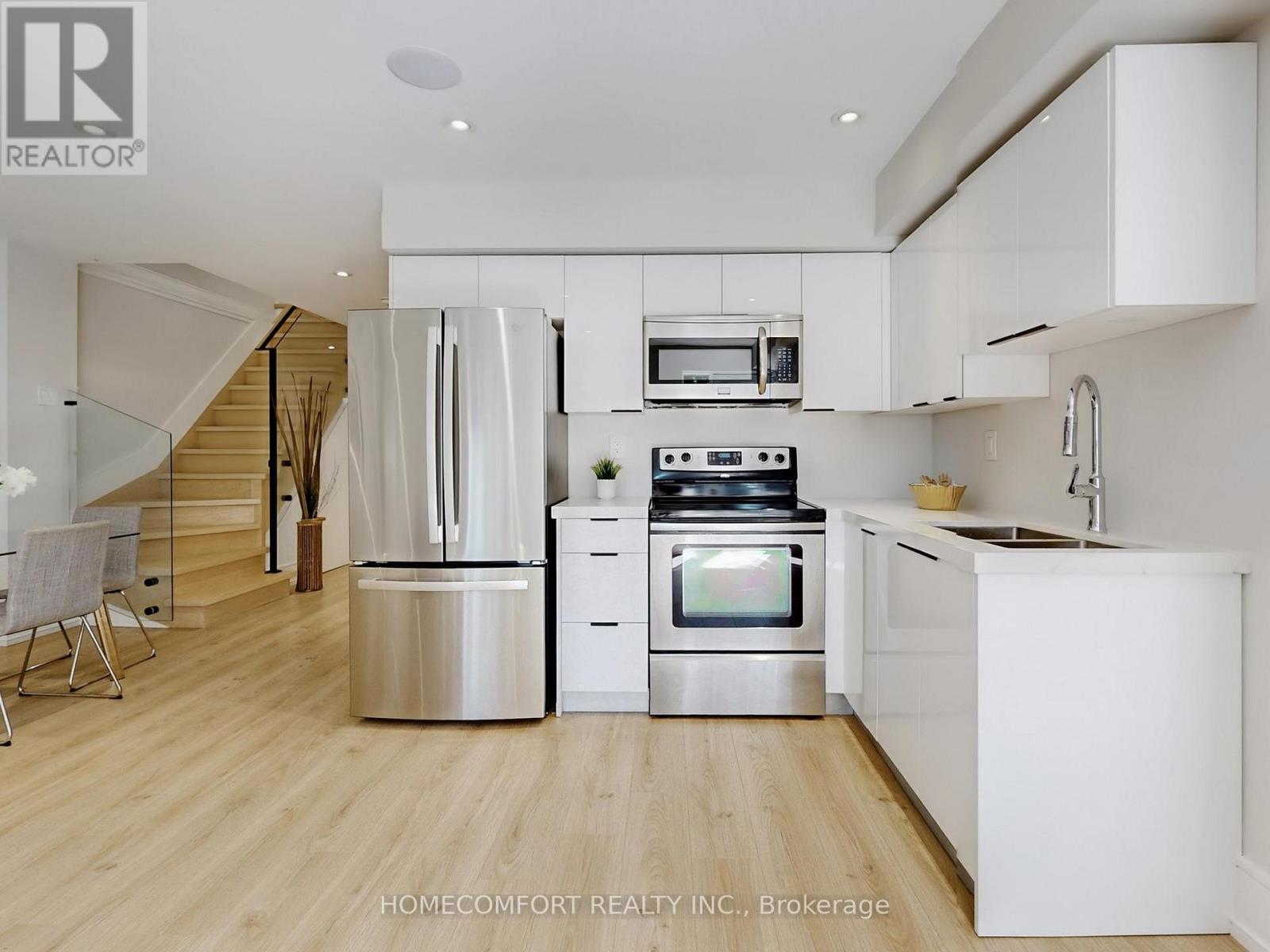 70 Bellefair Avenue, Toronto, Ontario  M4L 3T8 - Photo 34 - E12974578