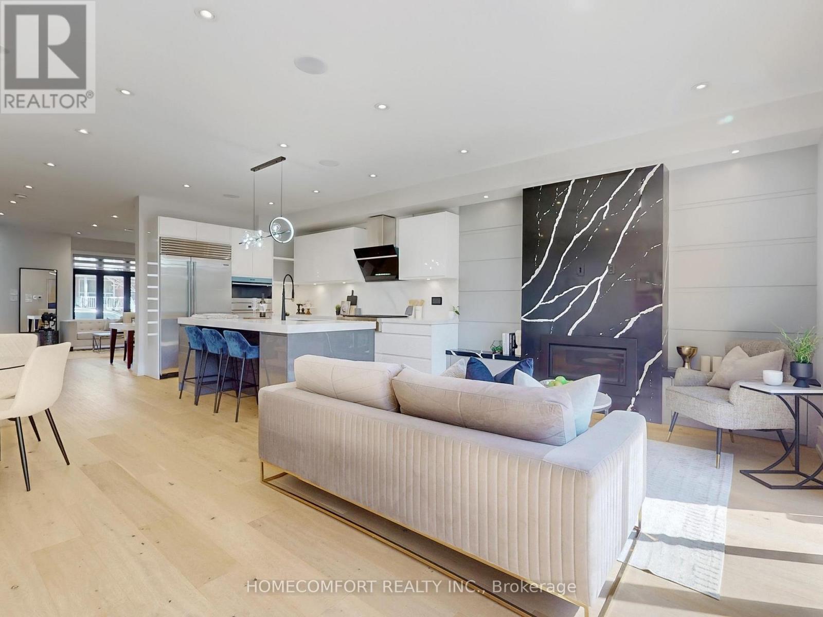 70 Bellefair Avenue, Toronto, Ontario  M4L 3T8 - Photo 8 - E12974578