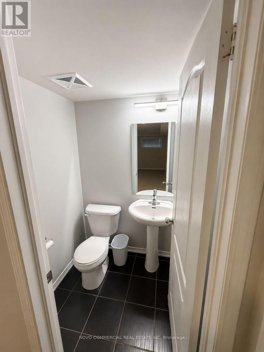 4 - 2444 Post Road, Oakville, Ontario  L6H 0J2 - Photo 10 - W13166712