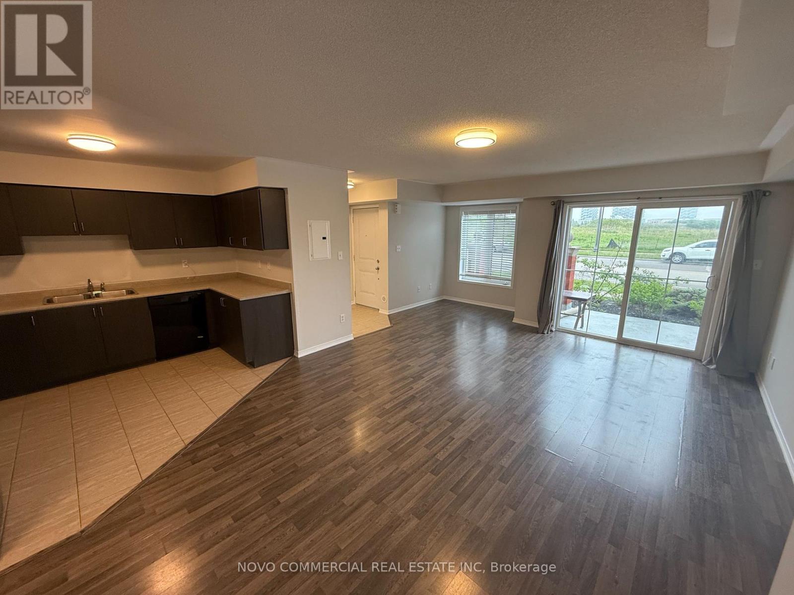 4 - 2444 Post Road, Oakville, Ontario  L6H 0J2 - Photo 3 - W13166712