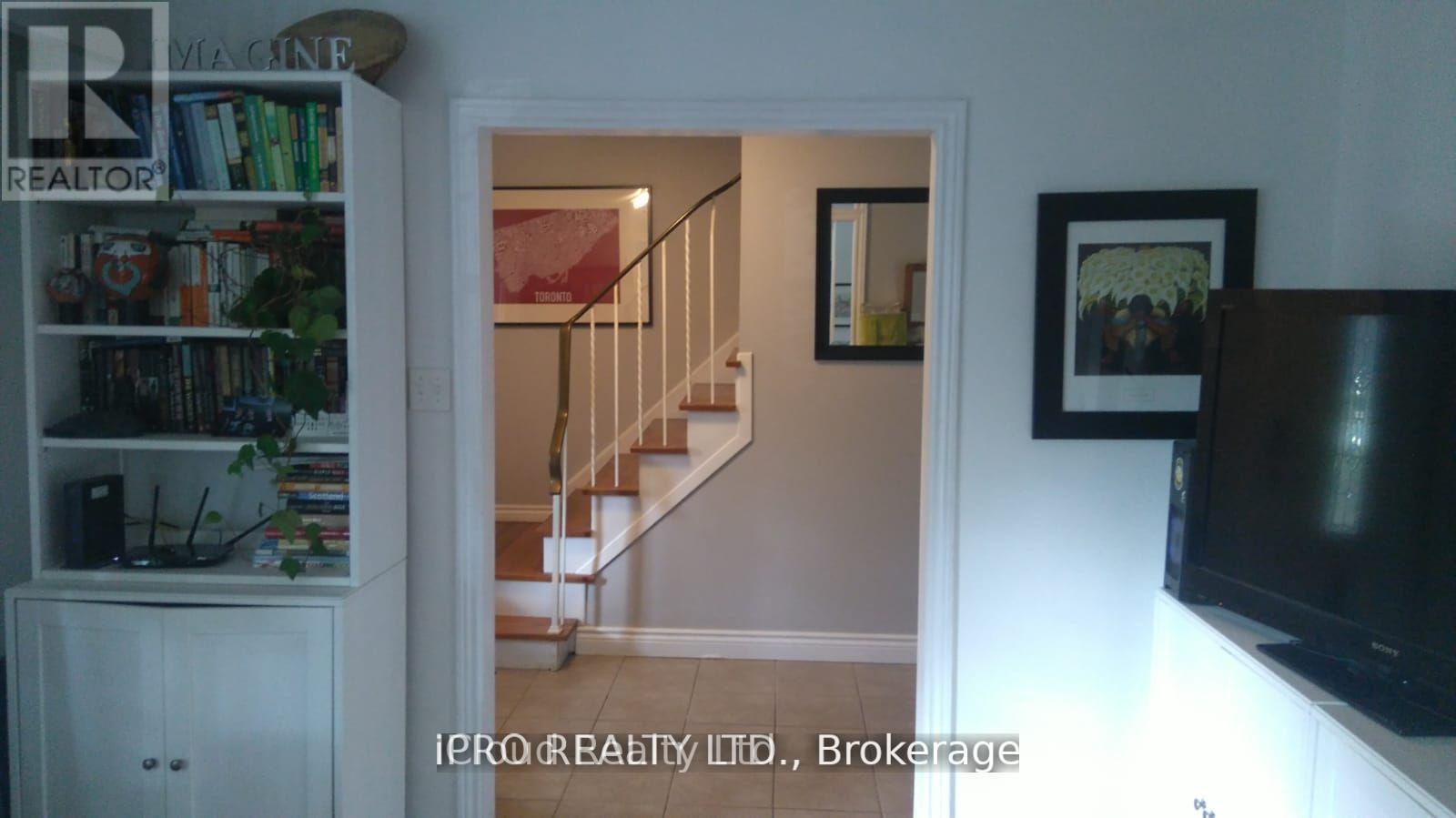 62 Ambleside Drive, Brampton, Ontario  L6Y 1B9 - Photo 7 - W13170086