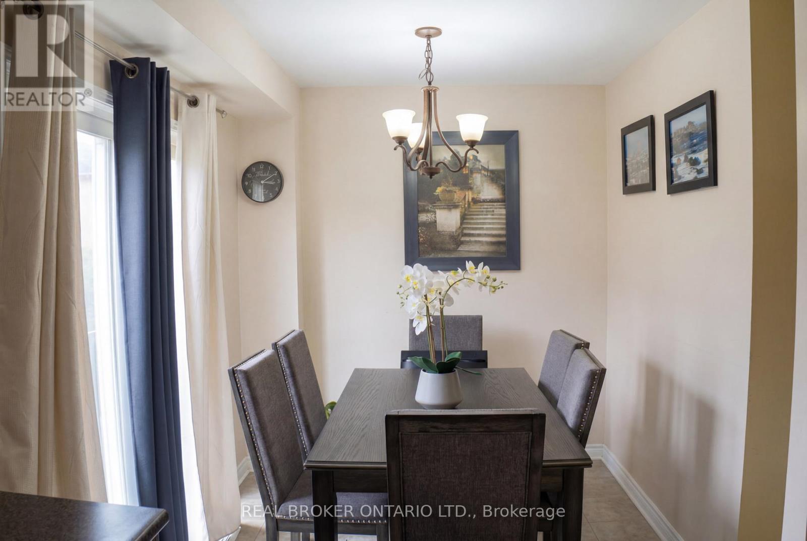 34 Axelrod Avenue, Brampton, Ontario  L6Y 5S9 - Photo 7 - W13170118
