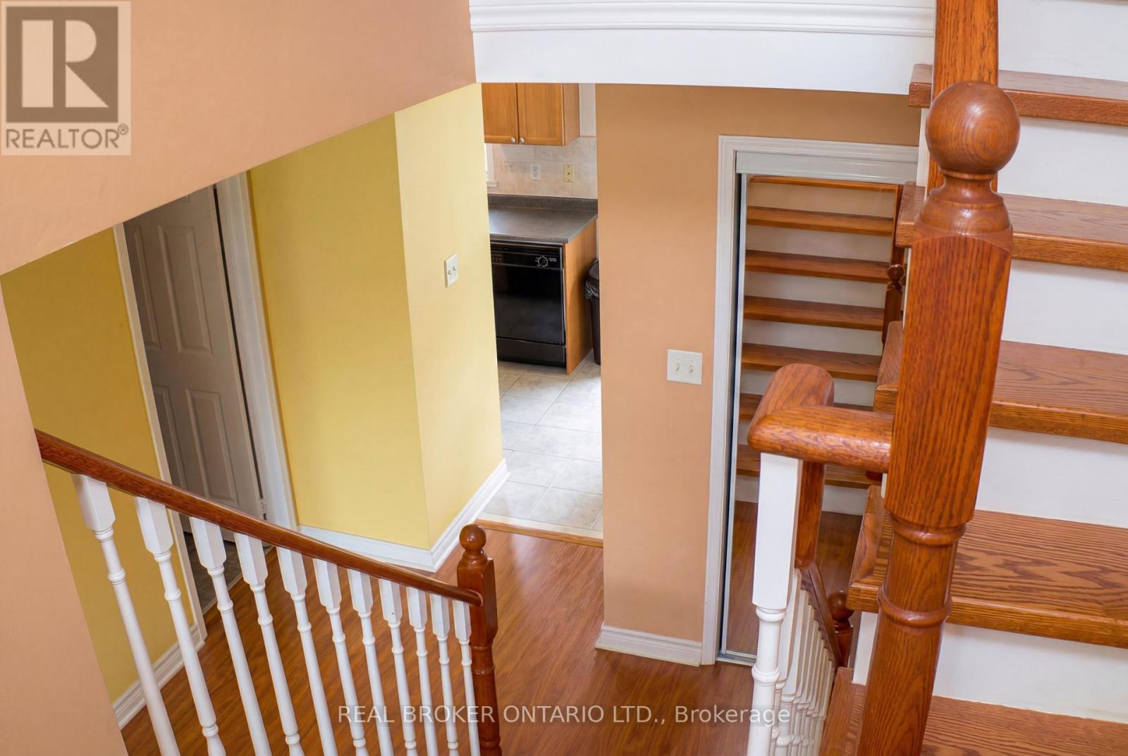 34 Axelrod Avenue, Brampton, Ontario  L6Y 5S9 - Photo 8 - W13170118
