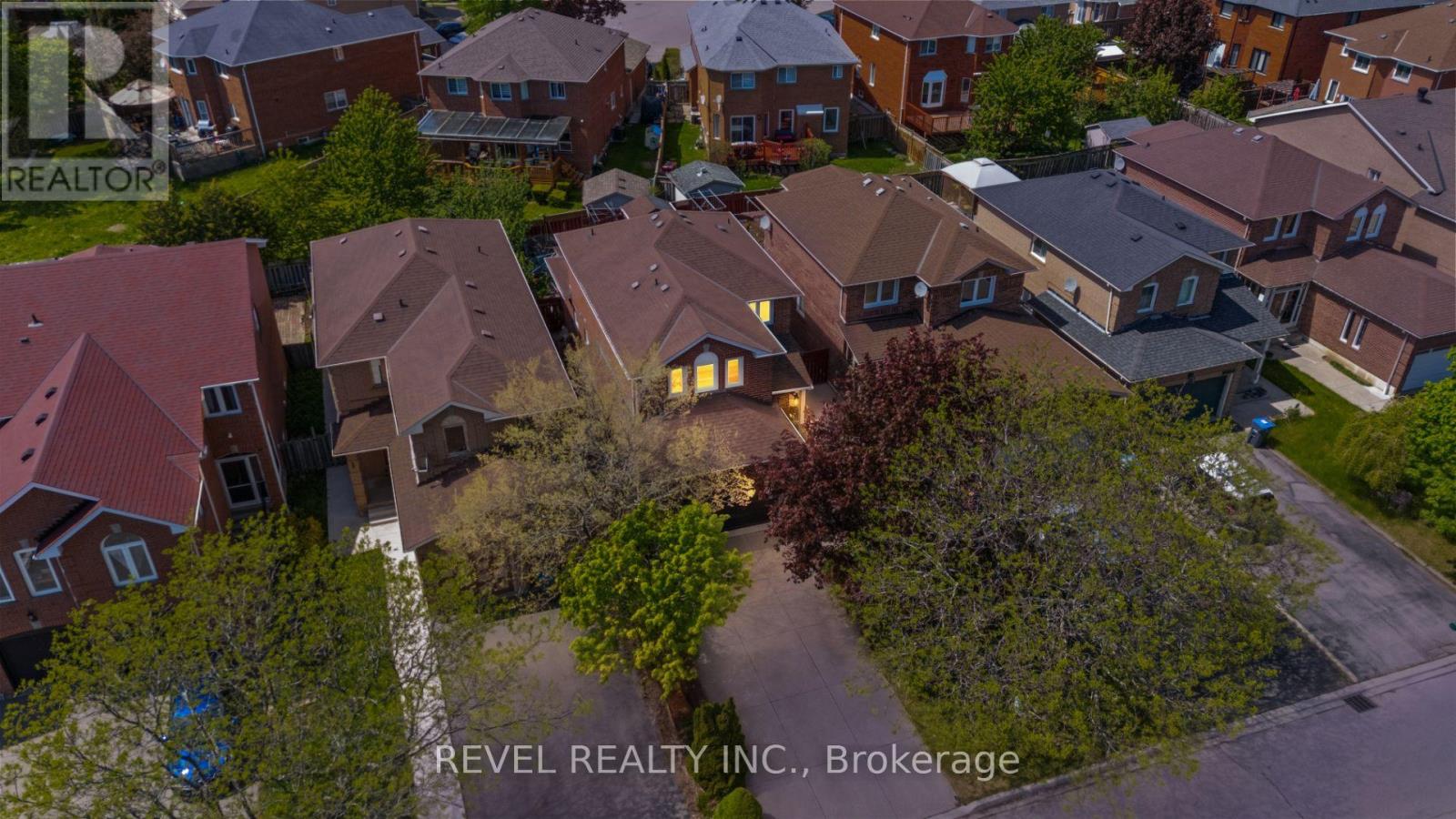 1263 Bantham Street, Mississauga, Ontario  L5V 1Y8 - Photo 37 - W13170168