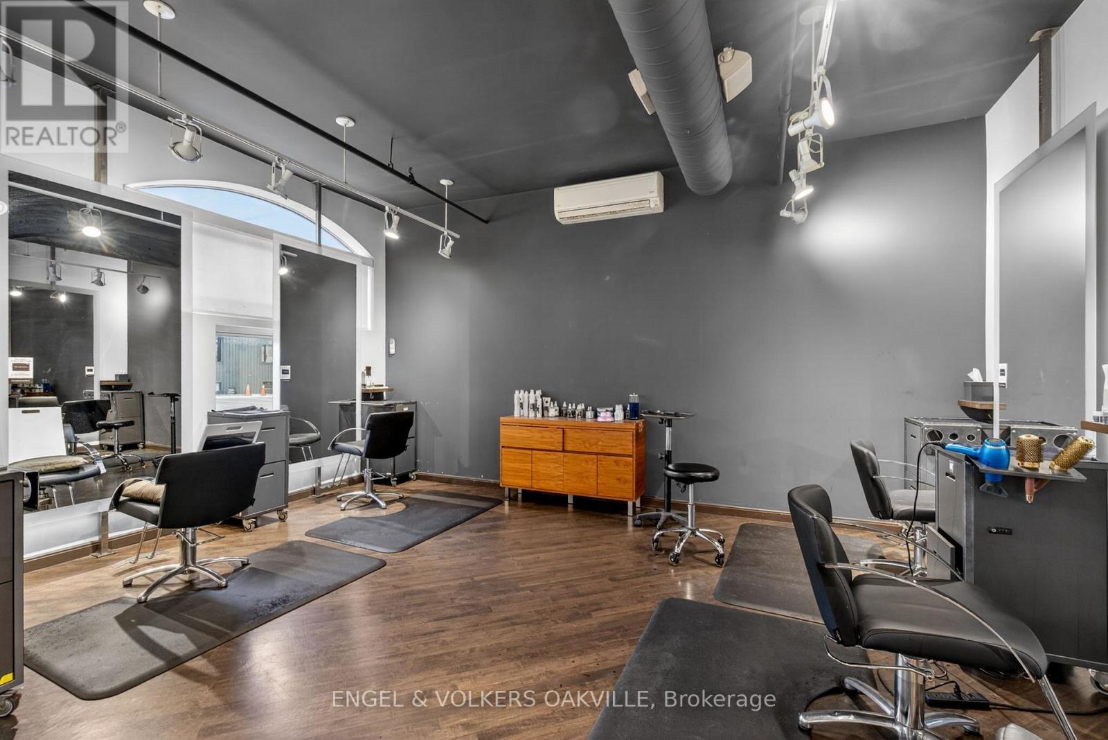 145 Lakeshore Road E, Oakville, Ontario L6J 1H3 - Photo 24 - W13170260