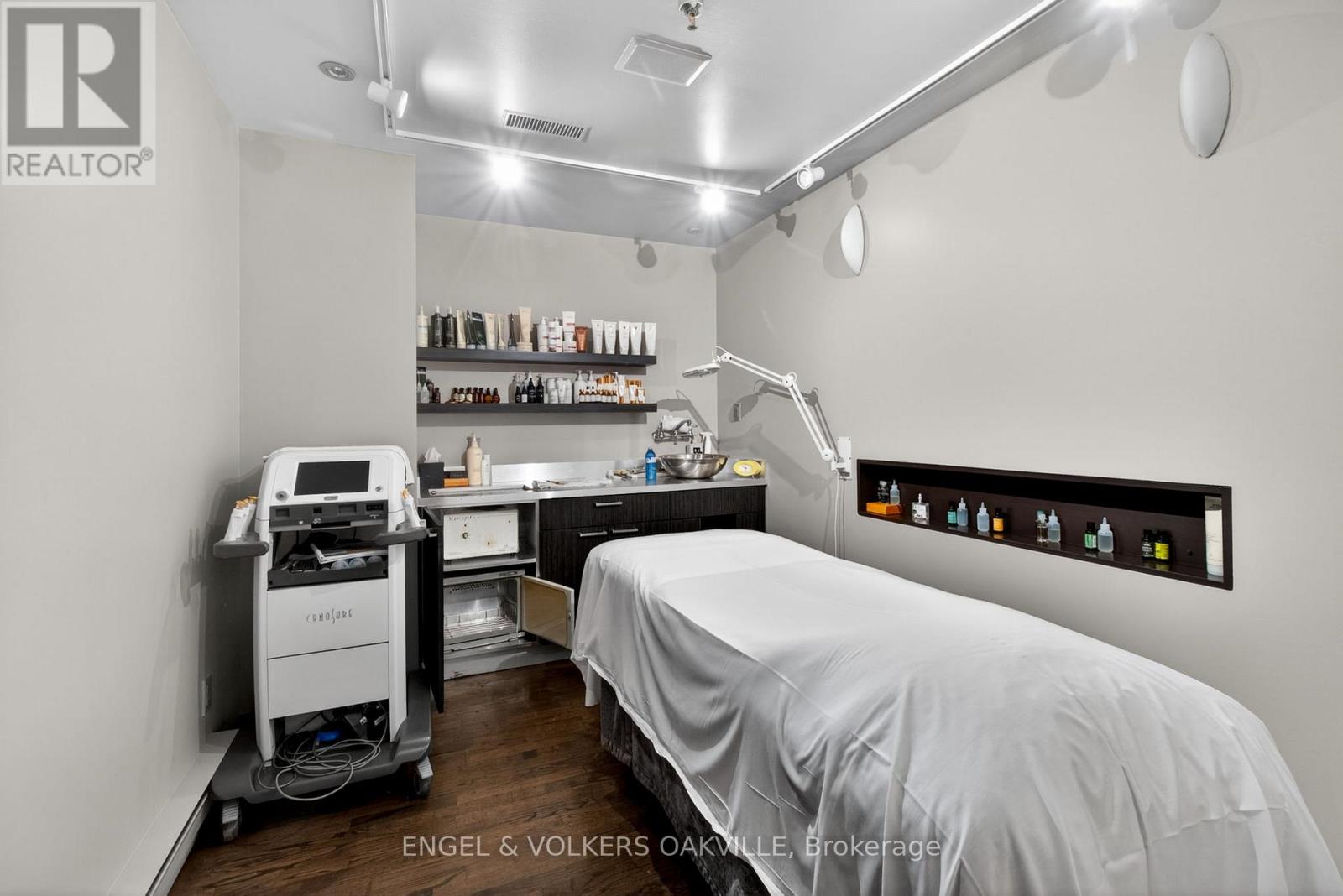 145 Lakeshore Road E, Oakville, Ontario L6J 1H3 - Photo 28 - W13170260