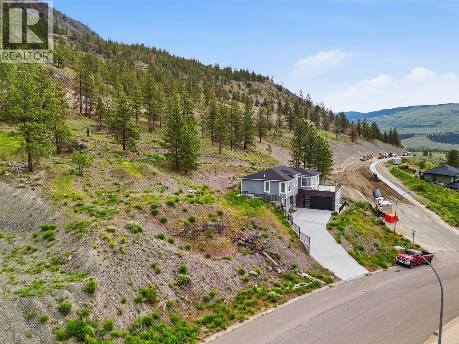 2767 Peregrine Way, Merritt, British Columbia  V1K 0B3 - Photo 3 - 10388643