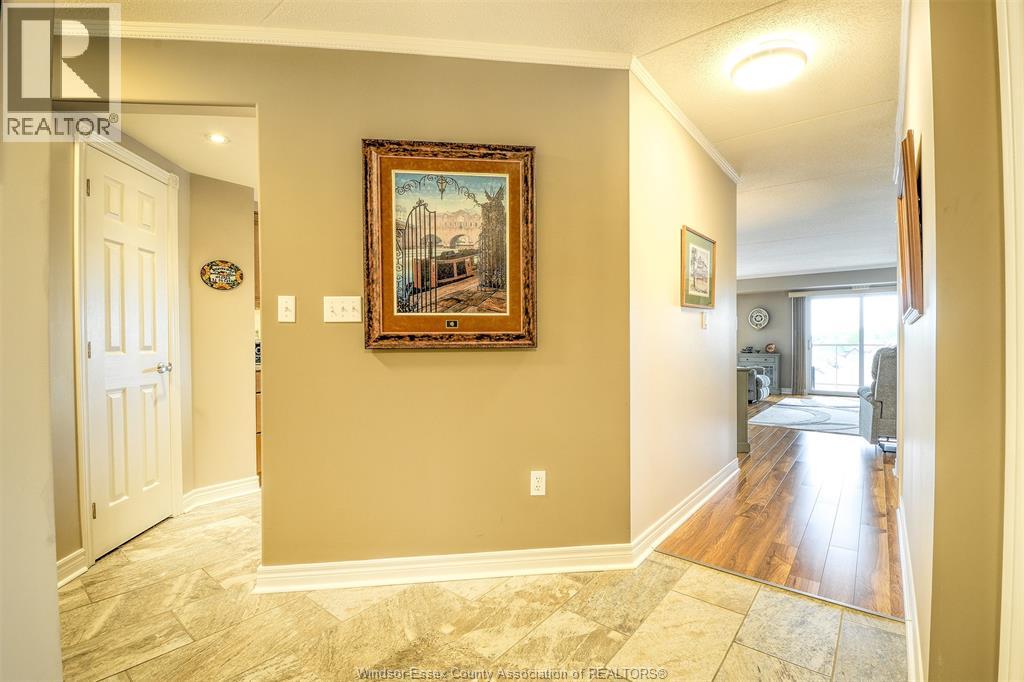 320 Village Grove Drive Unit# A401, Tecumseh, Ontario  N8N 4X7 - Photo 4 - 26012013