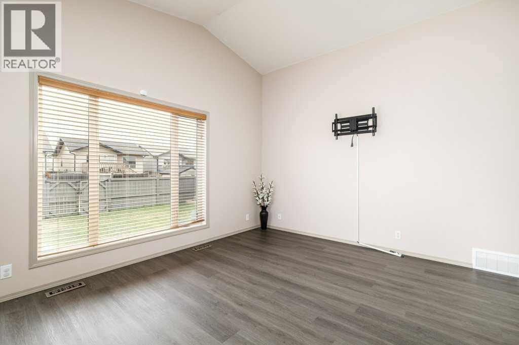 15 Kirton Close, Red Deer, Alberta  T4P 4E9 - Photo 10 - A2310917