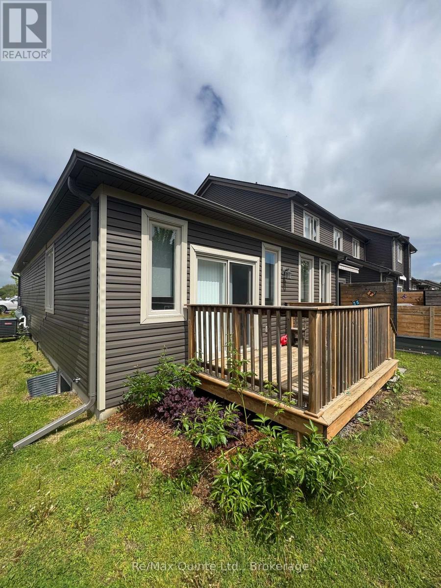28 Curtis Street, Prince Edward County, Ontario  K0K 2T0 - Photo 4 - X13170330