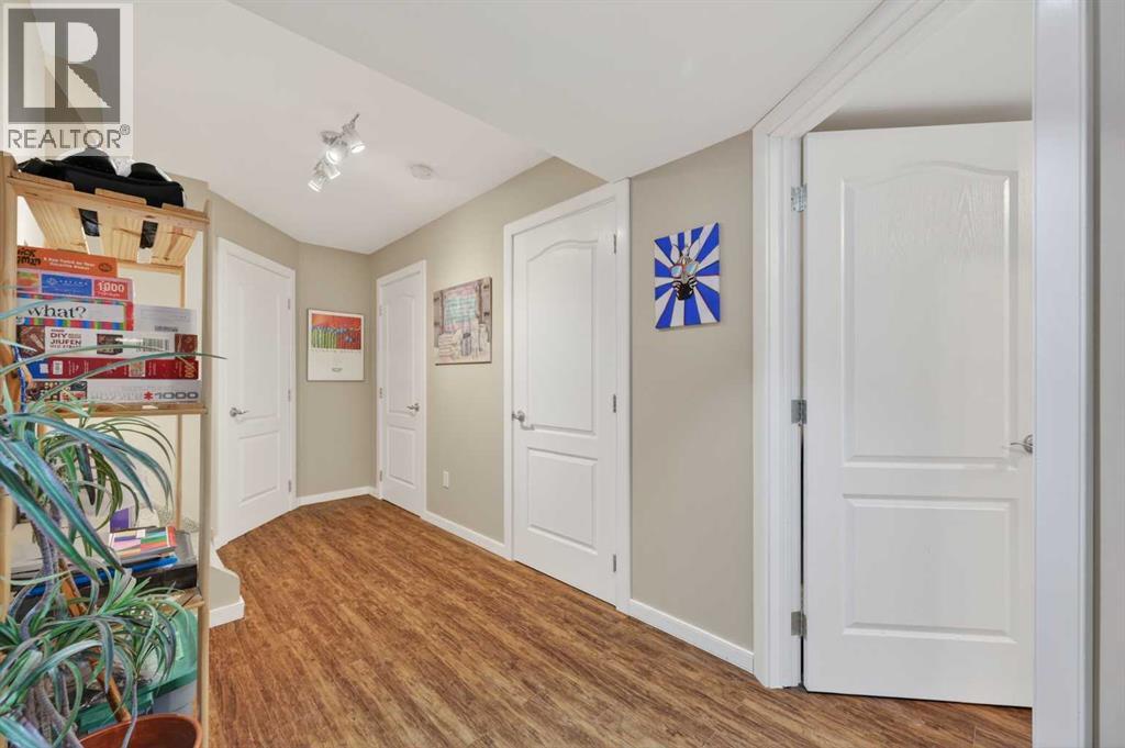 230 Rocky Ridge Cove Nw, Calgary, Alberta  T3G 4L1 - Photo 36 - A2303867