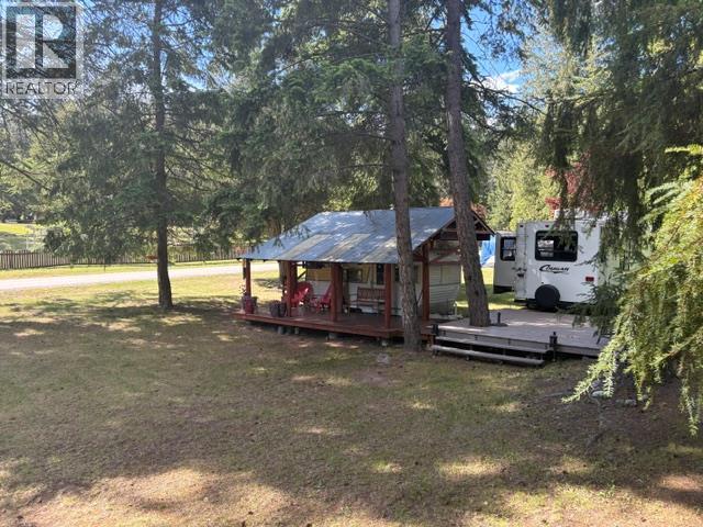7520 Broadwater Road, Castlegar, British Columbia V1N 4V8 - Photo 2 - 10388718