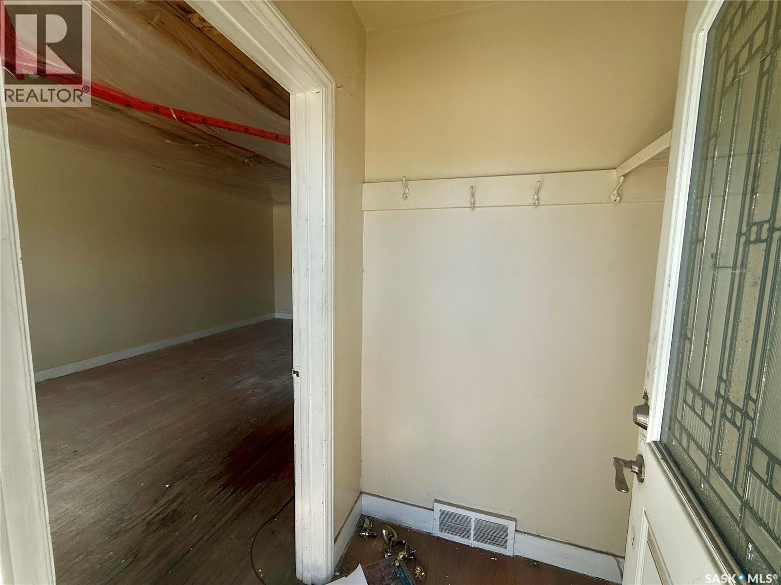255 Broadway Street W, Yorkton, Saskatchewan  S3N 0N4 - Photo 4 - SK036860