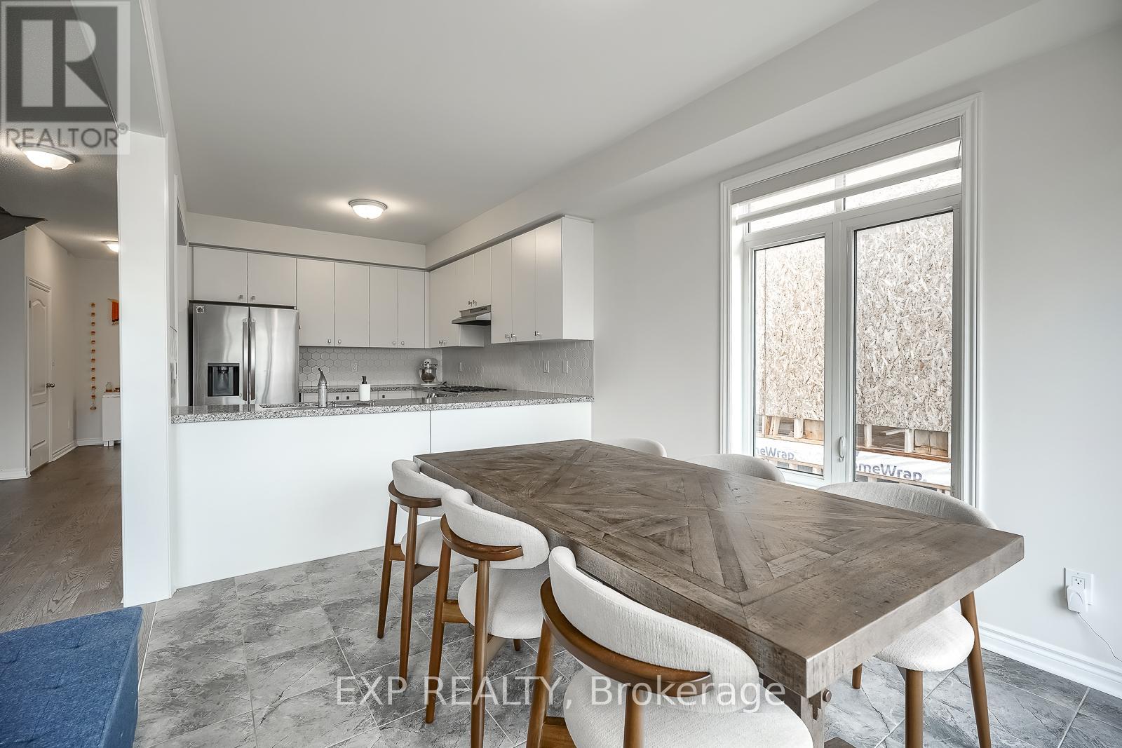 1020 Matthew Murray Crescent, Oshawa, Ontario  L1K 3G5 - Photo 11 - E13168864